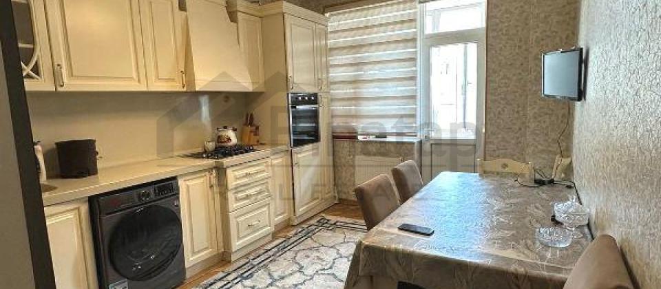 3cu mkrn dairesi, 20 Yanvar və Memar Ecemi m/s yaxin 4 otaqli menzil satilir/137 kv.m. - 11