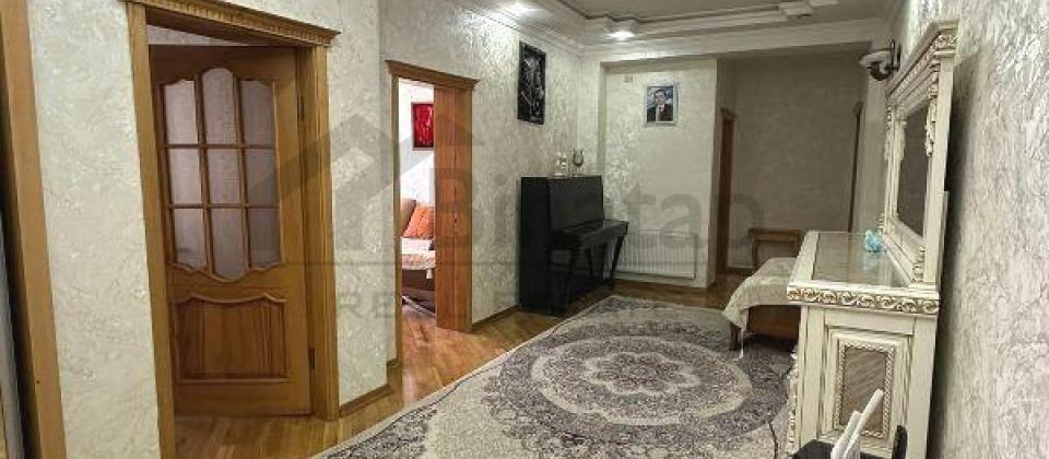 3cu mkrn dairesi, 20 Yanvar və Memar Ecemi m/s yaxin 4 otaqli menzil satilir/137 kv.m. - 13