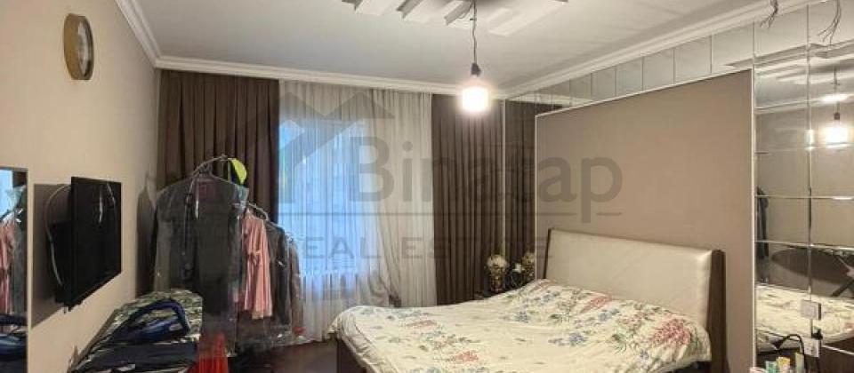 Yashil Ada ushaq bagchasinin yani, 8 Noyabr m/s yaxin 3 otaqli menzil satilir/134 kv.m. - 4