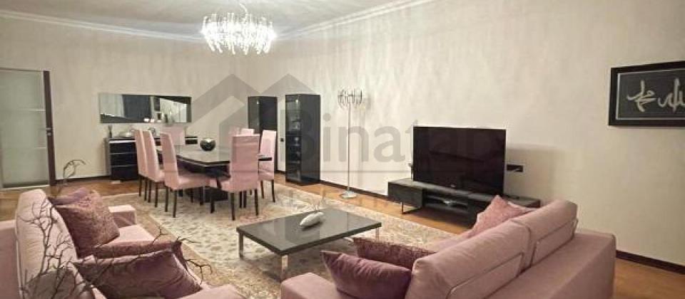 Kooperasiya Universiteti ve Cidir meydaninin yaninda 4 otaqli menzil satilir/240 kv.m. - 5