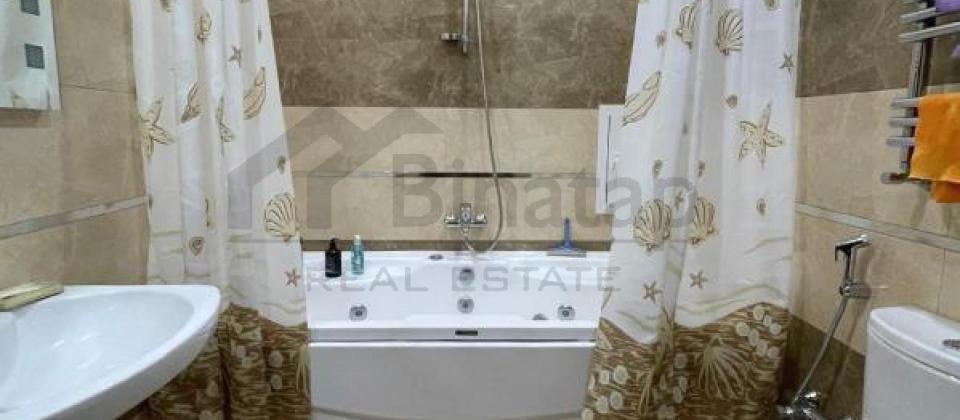 Kooperasiya Universiteti ve Cidir meydaninin yaninda 4 otaqli menzil satilir/240 kv.m. - 14