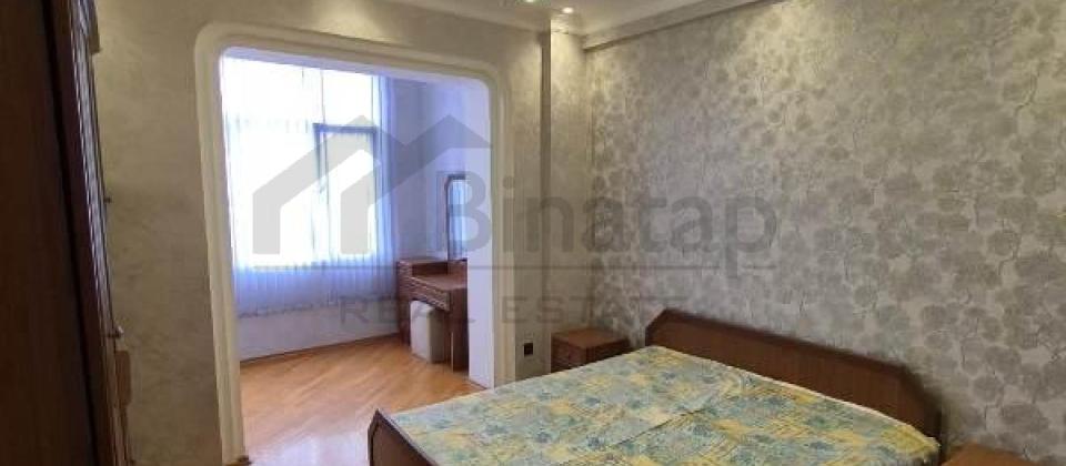 Park Bulvarla uzbe uz 3 otaqli menzil kiraye verilir/100 kv.m. - 2