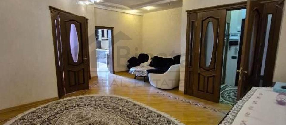 6ci parallel kuchesi, Nizami m/s yaxin 4 otaqli menzil kiraye verilir/170 kv.m. - 10