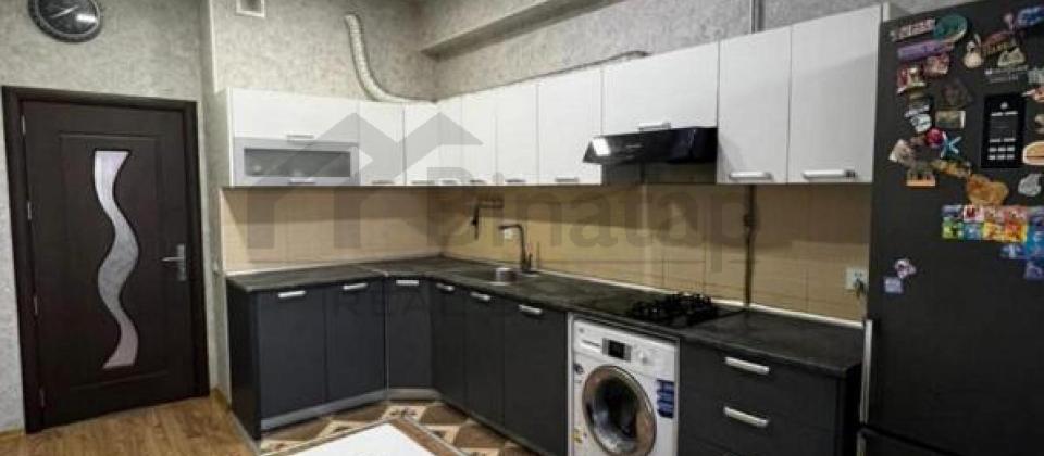 Heyder Eliyev prospekti, Saatli binanin yaninda 3 otaqli menzil satilir/105 kv.m. - 5