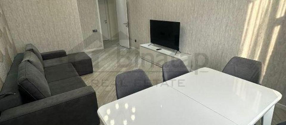 Badamdar, Oxford mektebi ve Badam klinikasinin yaninda 3 otaqli menzil satilir/90 kv.m. - 2