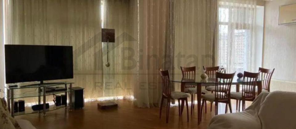 Xarici Diller Universitetinin yani, Heyder Eliyev sarayina yaxin 3 otaqli menzil satilir/130 kv.m. - 3