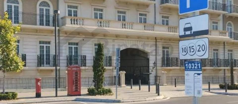 Ag Sheher Kompleksinde 3 otaqli menzil satilir/112.4 kv.m.