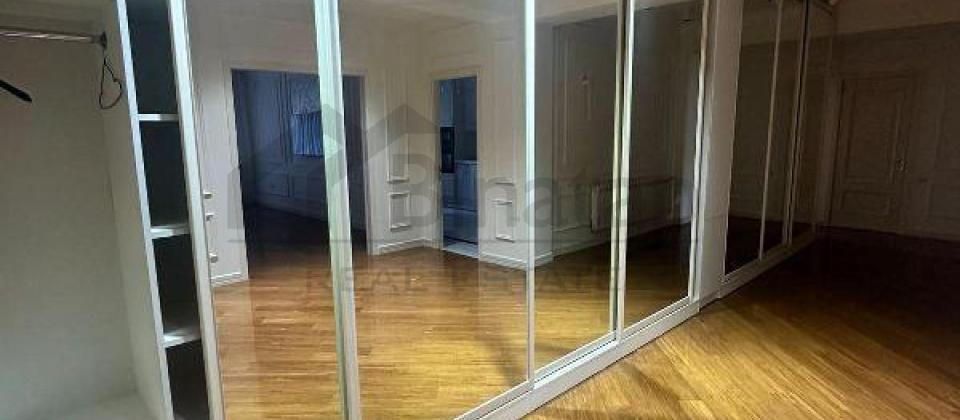 Elmler Akademiyasi m/s ve BDU yaninda 3 otaqli menzil satilir/150 kv.m. - 9