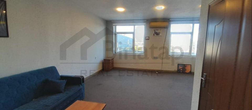 Əhməd Rəcəblidə plazada ofislərin icarəsi