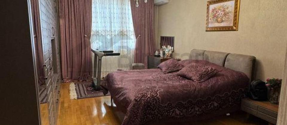 Statistika Komitesinin arxasi, E.Akademiyasi ve Nizami m/s yaxin 3 otaqli menzil satilir/150 kv.m. - 7