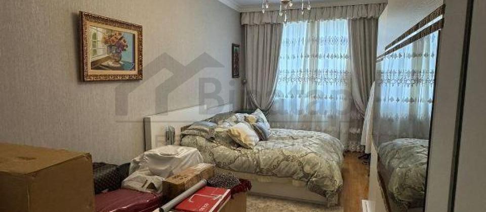 Statistika Komitesinin arxasi, E.Akademiyasi ve Nizami m/s yaxin 3 otaqli menzil satilir/150 kv.m. - 9