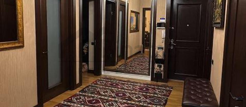 Statistika Komitesinin arxasi, E.Akademiyasi ve Nizami m/s yaxin 3 otaqli menzil satilir/150 kv.m. - 14