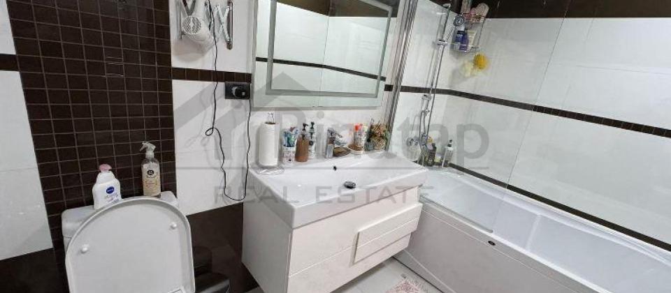 Statistika Komitesinin arxasi, E.Akademiyasi ve Nizami m/s yaxin 3 otaqli menzil satilir/150 kv.m. - 15