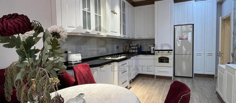 Tibb Universitetinin yaninda 3 otaqli menzil satilir/115 kv.m. - 8