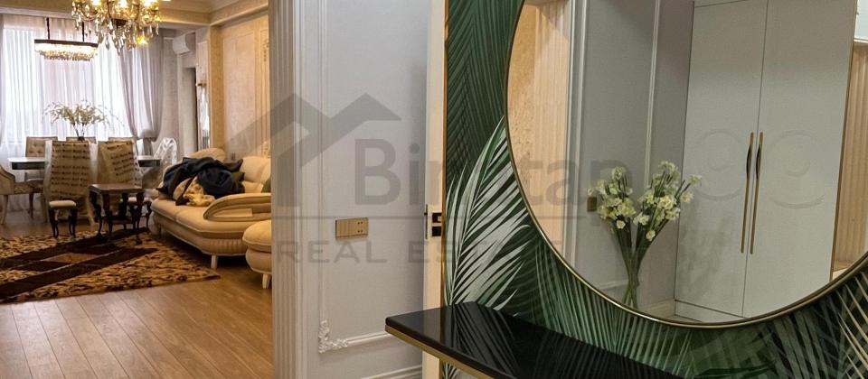 Tibb Universitetinin yaninda 3 otaqli menzil satilir/115 kv.m. - 12