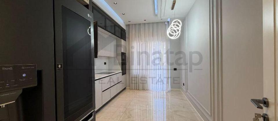 Ag Sheher Kompleksinde 4 otaqli menzil satilir/141 kv.m., Qarabag atlari meydani - 9