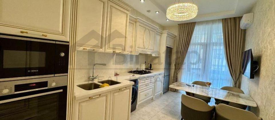 Zoopark ve Dede Qorqud parkinin yani, Genclik m/s yaxin 3 otaqli menzil satilir/138 kv.m. - 10