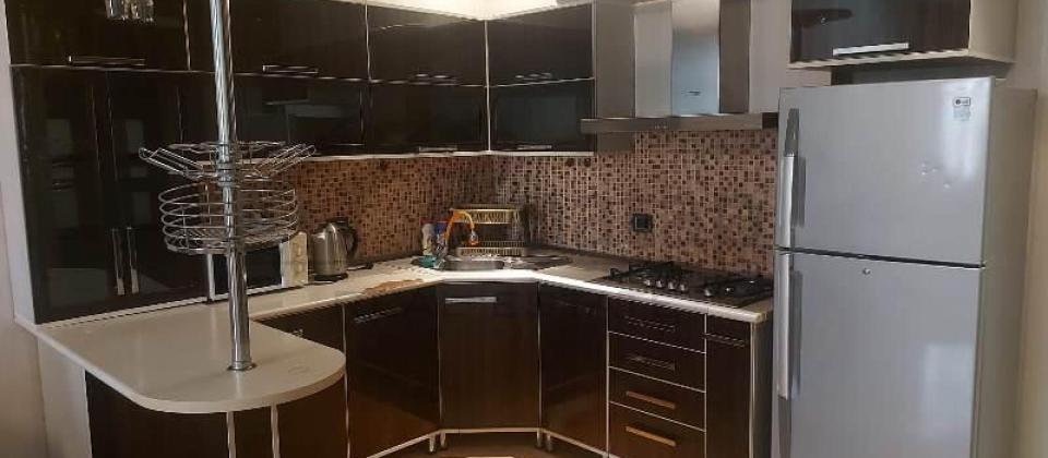 Amerika Sefirliyinin yaninda 2 otaqli menzil kiraye verilir/90 kv.m. - 9