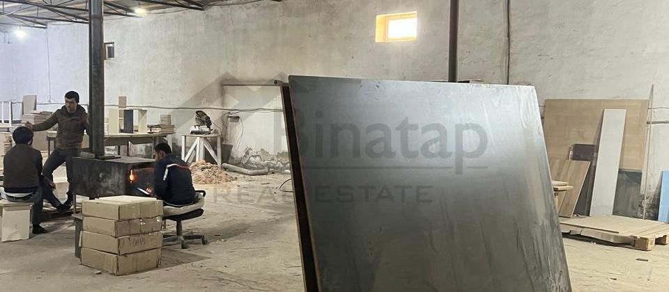 memmedoglular servizin yaxinliqinda 250kv anbar icareye verilir