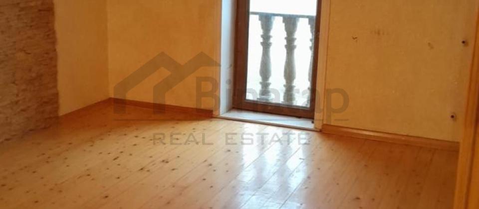 Masazırda 3 mərtəbəli, kupçalı, yeni təmirli və mebelli həyət evi - 13