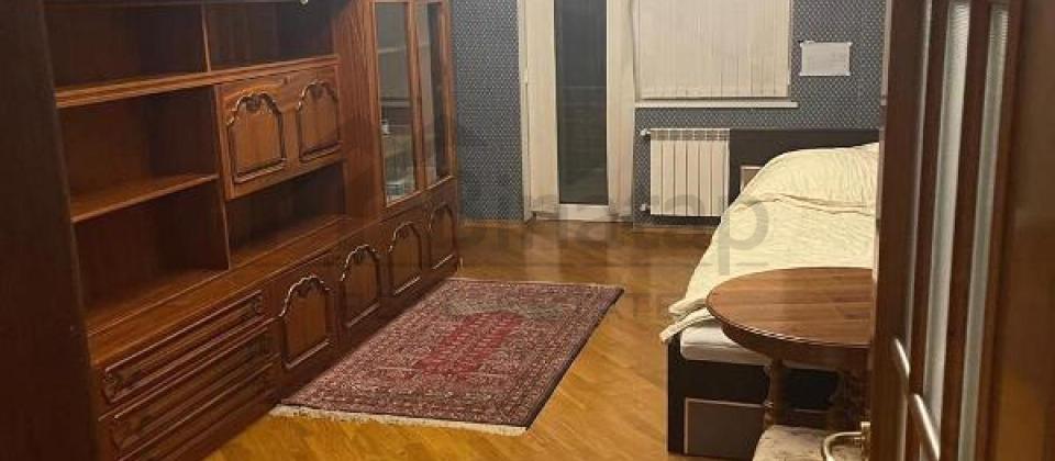 Reshid Behbudov kuchesi, Xarici Diller Universitetinin yaninda 3 otaqli menzil satilir/160 kv.m. - 4