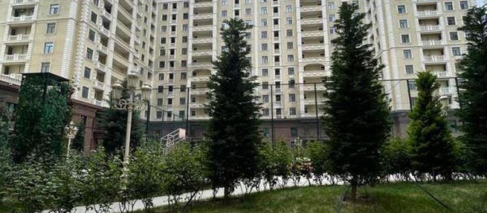 Renessans Palace'da 3 otaqli menzil satilir/136 kv.m., Elmler Akademiyasi m/s yaxindir - 2