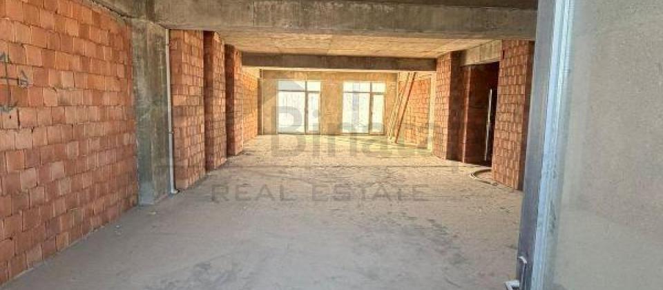 Bayil, Landau mektebinin yaninda 4 otaqli menzil satilir/143 m2 - 2