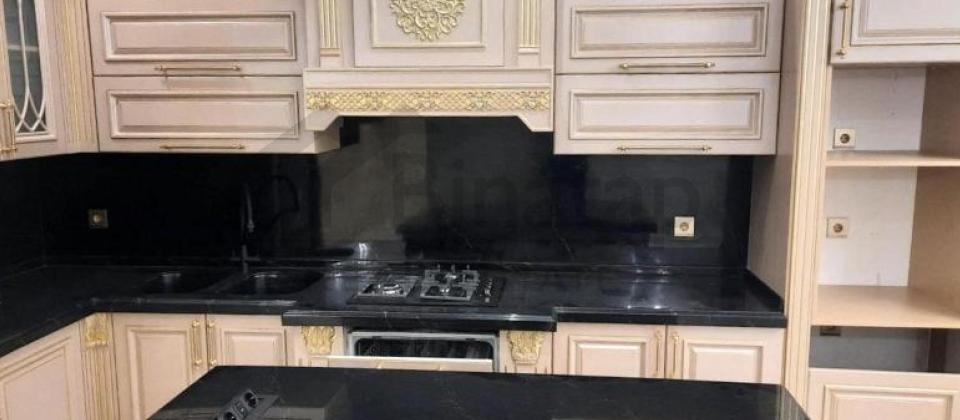 Azadliq prospekti, Nesimi bazarinin yaninda 3 otaqli menzil satilir/128 kv.m. - 4