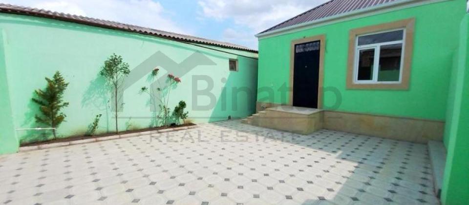 Bineqedi rayonu, 179№li Mektebin yaninda 3 otaqli heyet evi satilir/100 kv.m.