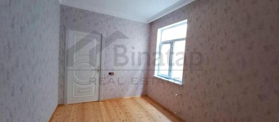 Bineqedi rayonu, 179№li Mektebin yaninda 3 otaqli heyet evi satilir/100 kv.m. - 8