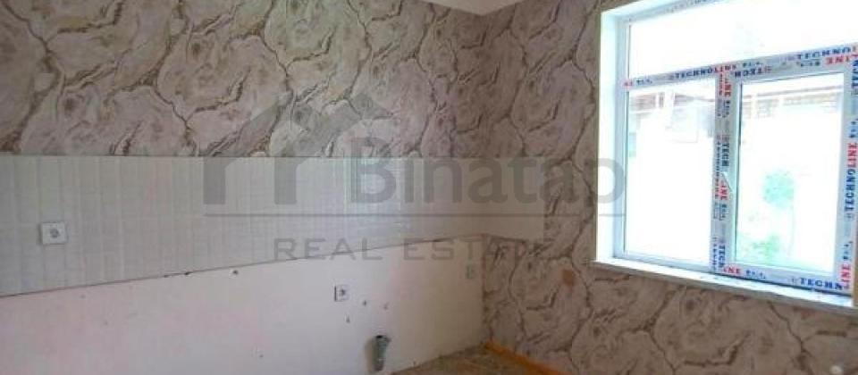 Bineqedi rayonu, 179№li Mektebin yaninda 3 otaqli heyet evi satilir/100 kv.m. - 11