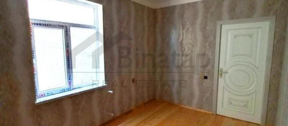 Bineqedi rayonu, 179№li Mektebin yaninda 3 otaqli heyet evi satilir/100 kv.m. - 12