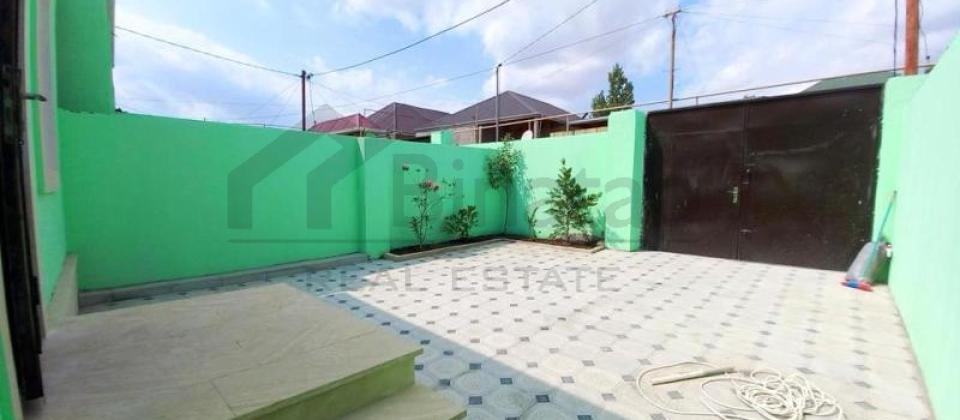 Bineqedi rayonu, 179№li Mektebin yaninda 3 otaqli heyet evi satilir/100 kv.m. - 15