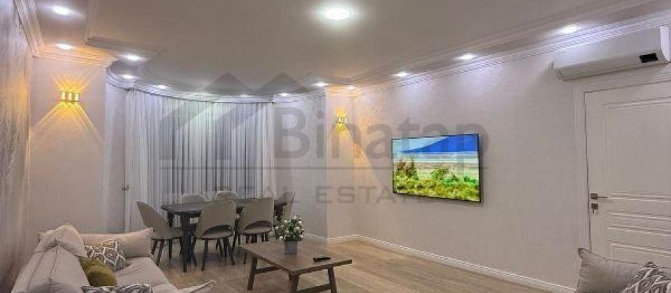 Yashil Ada ushaq bagchasinin yani, 8 Noyabr m/s yaxin 2 otaqli menzil satilir/68 kv.m.