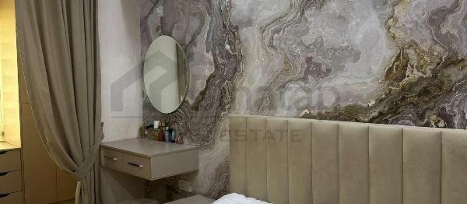 Yashil Ada ushaq bagchasinin yani, 8 Noyabr m/s yaxin 2 otaqli menzil satilir/68 kv.m. - 4