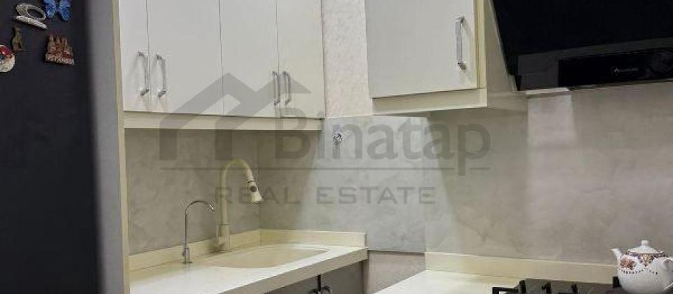 Yashil Ada ushaq bagchasinin yani, 8 Noyabr m/s yaxin 2 otaqli menzil satilir/68 kv.m. - 12