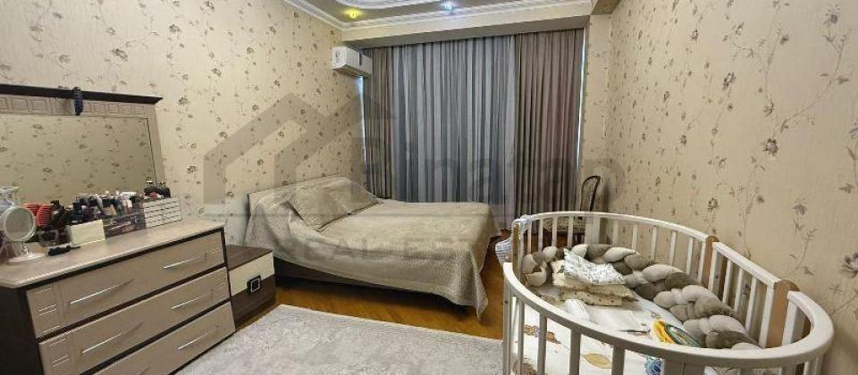 Dede Qorqud parki, Zoopark ve 28 May m/s yaxin 4 otaqli menzil satilir/145 kv.m. - 7