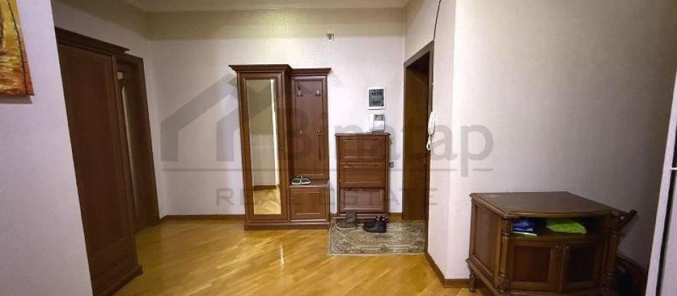 Dede Qorqud parki, Zoopark ve 28 May m/s yaxin 4 otaqli menzil satilir/145 kv.m. - 13