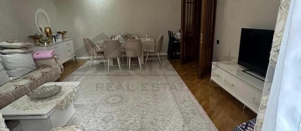 Badamdar qesebesi, 239№li mekteb ve Bolmartin yaninda 3 otaqli menzil satilir/123 kv.m. - 2