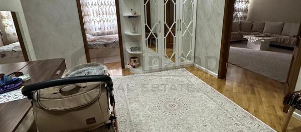 Badamdar qesebesi, 239№li mekteb ve Bolmartin yaninda 3 otaqli menzil satilir/123 kv.m. - 8