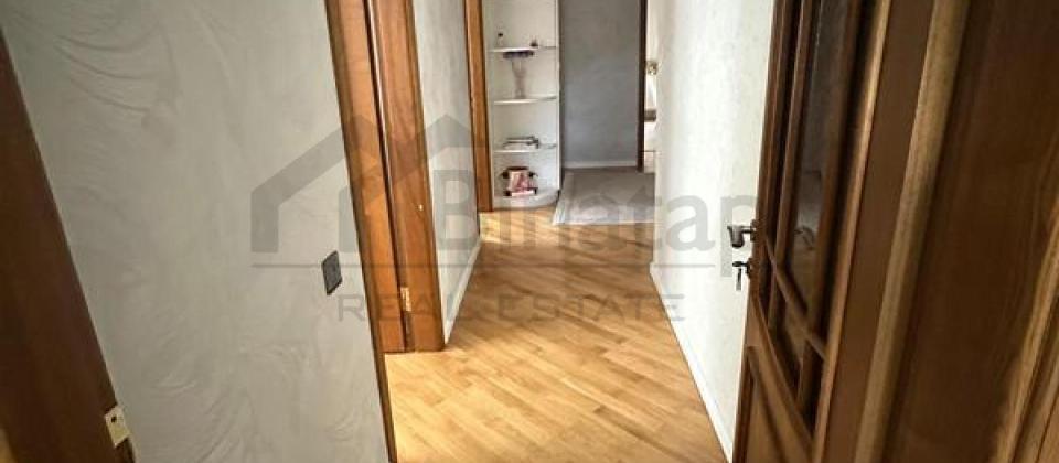 Badamdar qesebesi, 239№li mekteb ve Bolmartin yaninda 3 otaqli menzil satilir/123 kv.m. - 9