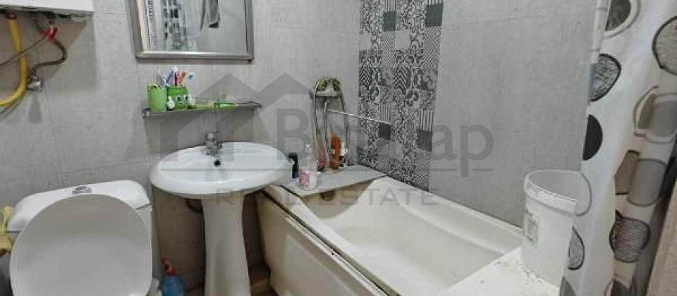 BDU ve Elmler Akademiyasi m/s yaxin 2 otaqli menzil satilir/44 kv.m. - 12