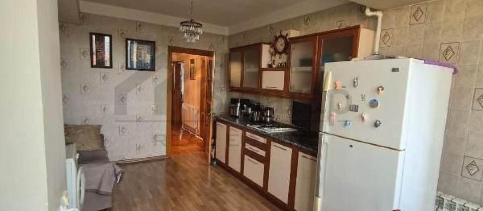 Metbuat prospekti, BDU ve Elmler Akademiyasi m/s yaxin 4 otaqli menzil satilir/117 kv.m. - 9