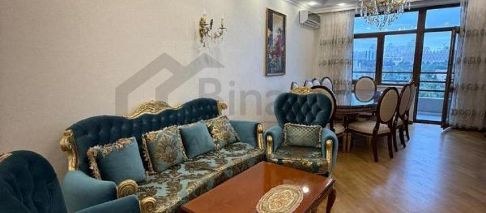 Caspian Plazanin yani, İzmir park ve Nizami m/s yaxin 3 otaqli menzil satilir/101 kv.m. - 2