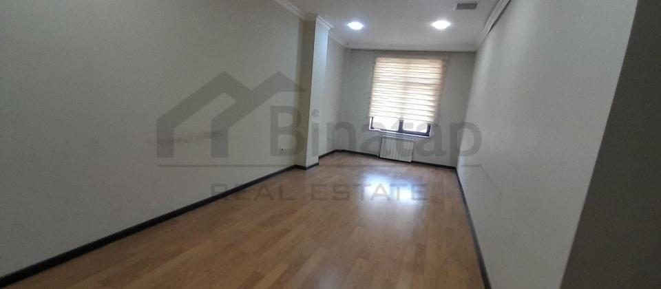 Əhməd Rəcəblidə plazada ofislərin icarəsi