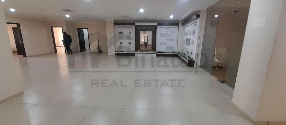 Əhməd Rəcəblidə plazada ofislərin icarəsi 14 otaq 700kv - 5