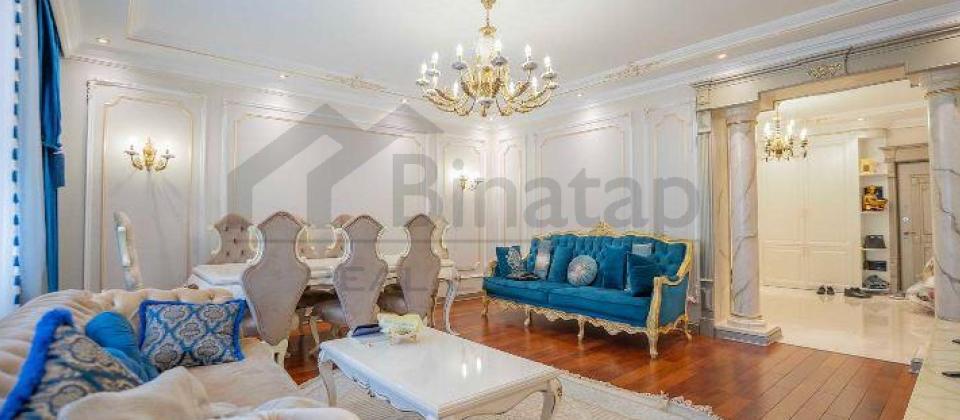 8 Noyabr m/s 5 deqiqelik mesafede 3 otaqli menzil satilir/165 kv.m.