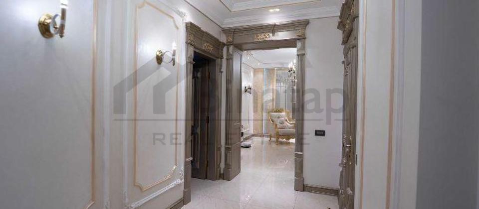 8 Noyabr m/s 5 deqiqelik mesafede 3 otaqli menzil satilir/165 kv.m. - 9