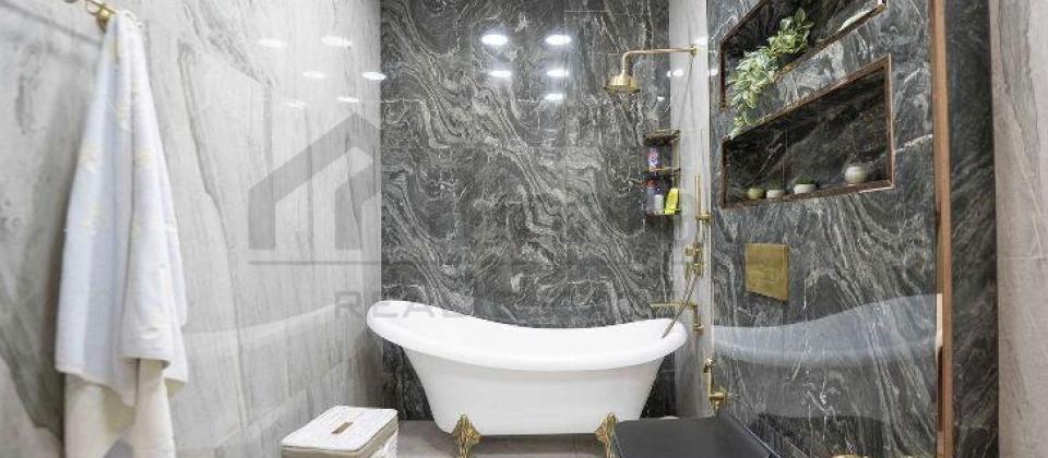 8 Noyabr m/s 5 deqiqelik mesafede 3 otaqli menzil satilir/165 kv.m. - 14