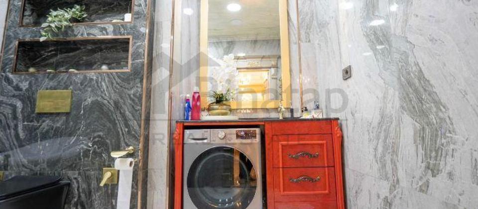 8 Noyabr m/s 5 deqiqelik mesafede 3 otaqli menzil satilir/165 kv.m. - 15